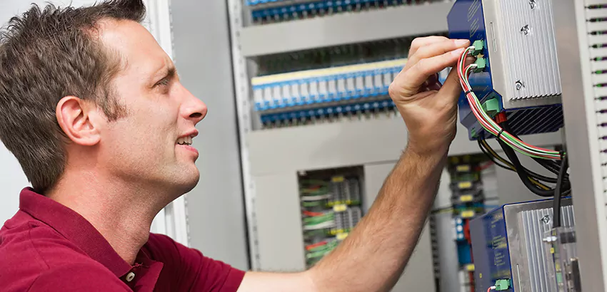 Offshore and Petroleum Facility Electrician in Billerica